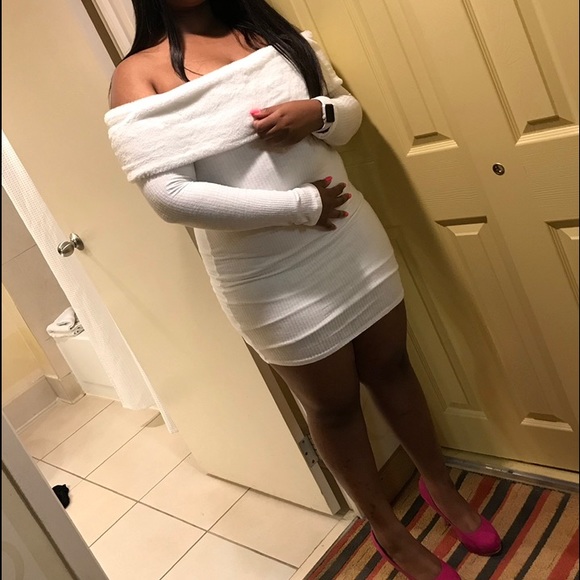 Off the shoulder sweater dress - Picture 3 of 3